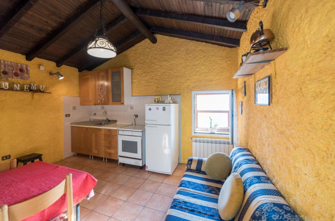 Casetta Mari Immersa In Un Vigneto Dolceacqua Buitenkant foto
